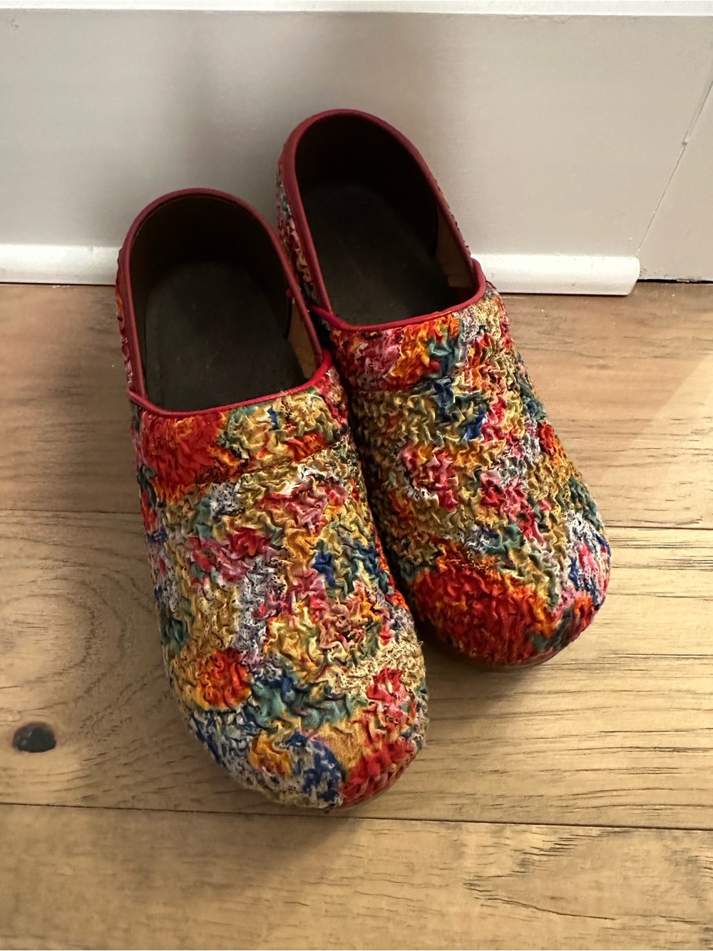 Sanita Size 39 Colorful Multicolor Slip-On Women's Clogs